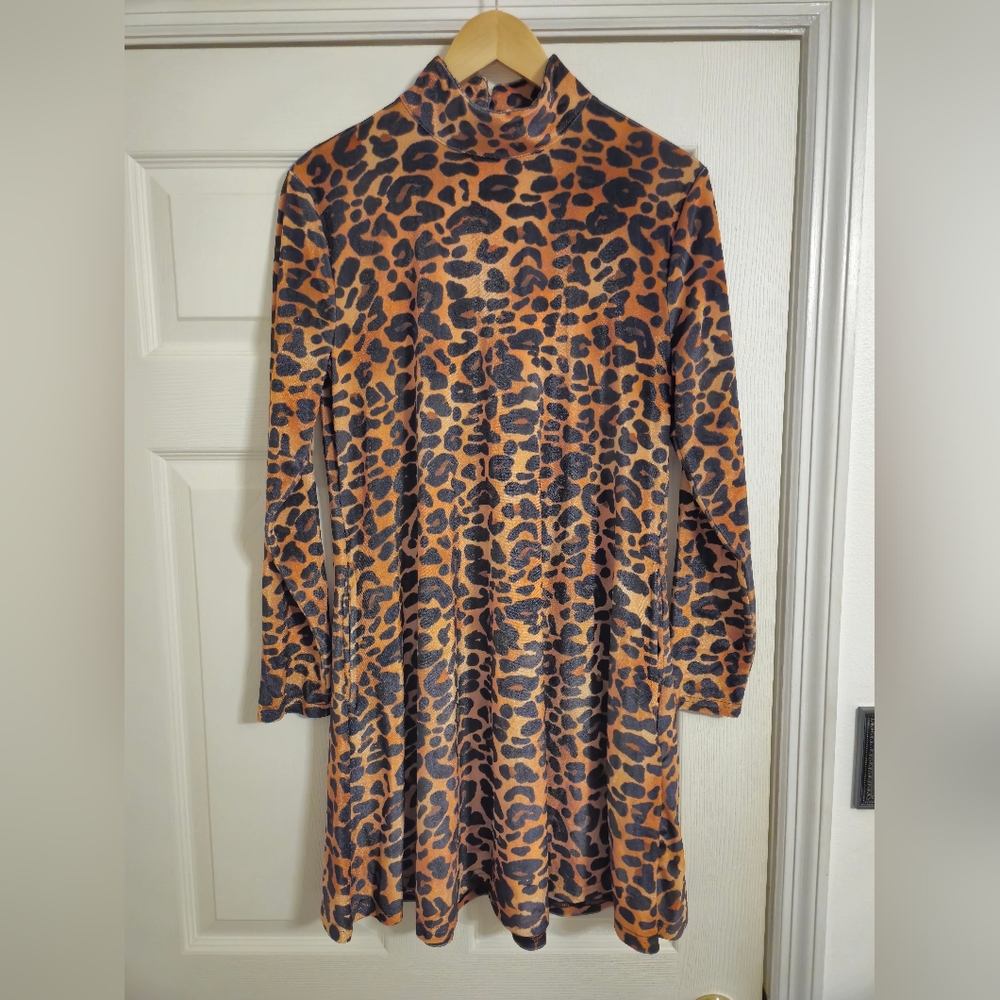 L&B Women's leopard Print velour Dress mock turtleneck Long Sleeves size small
